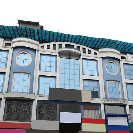 Capital O The City Park Near Nampally Railway Station Hyderabad Exterior foto